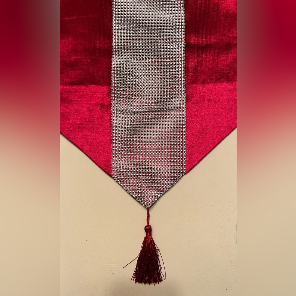 Elegant Red and Silver Table Runner - Picture 2 of 3